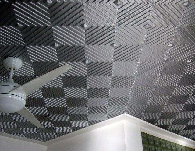 Потолок из полистирольных плит